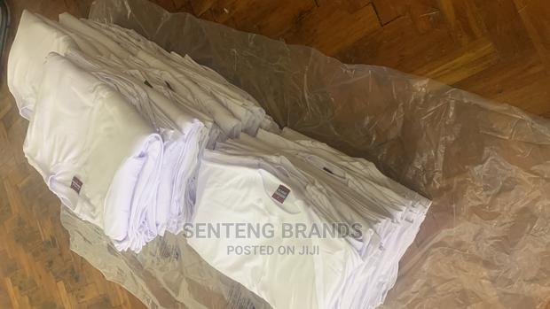 Plain Tshirt - thumbnail 4