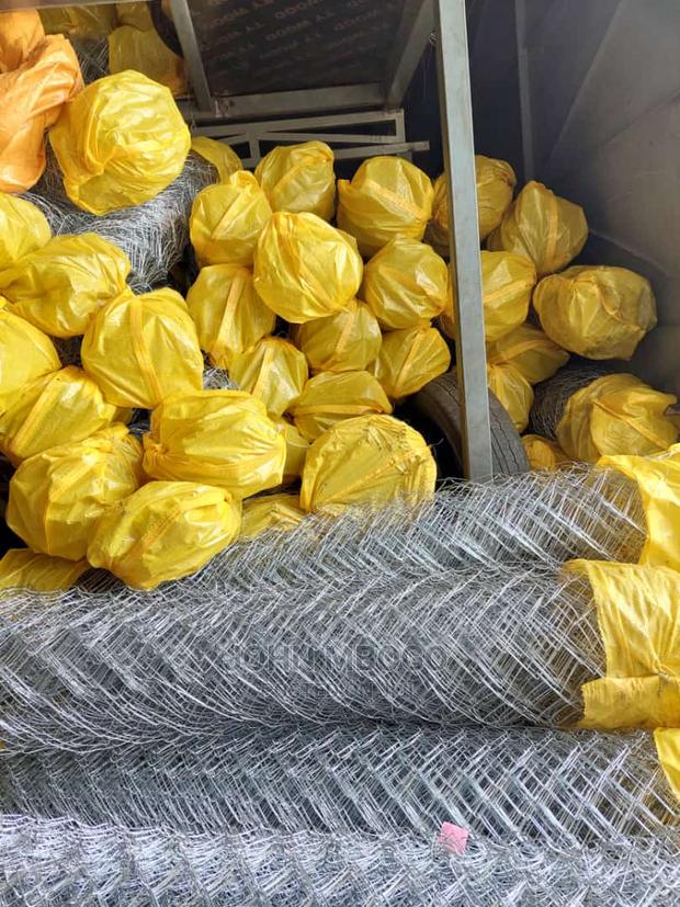 Chainlinks ( Galvanised) - main view