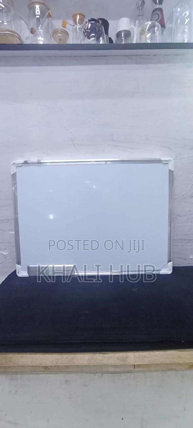 White Board Whiteboard 60cm*45cm.