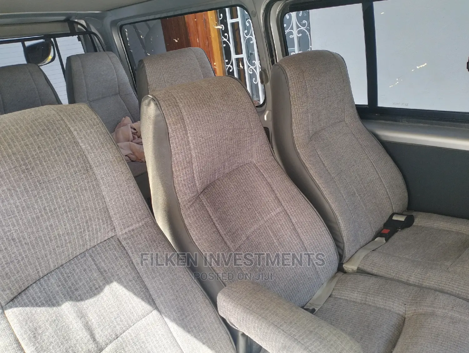 Toyota HiAce 2010 Silver