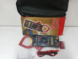 500v Digital Clamp Meter