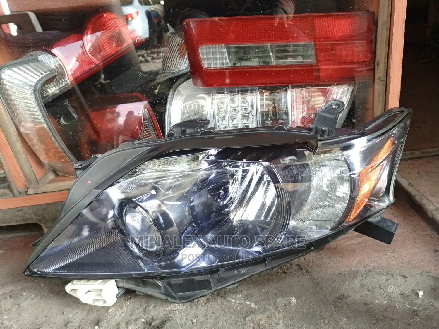 Rx270 Lexus Headlight Complete With Computer And Bulbs