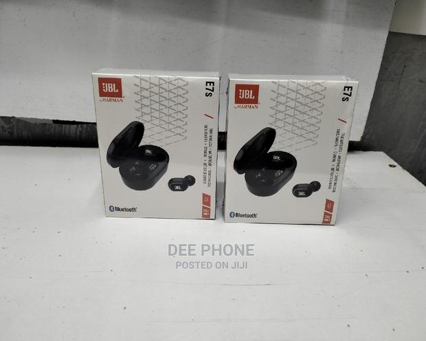 JBL E7s Wireless Earbuds - main view
