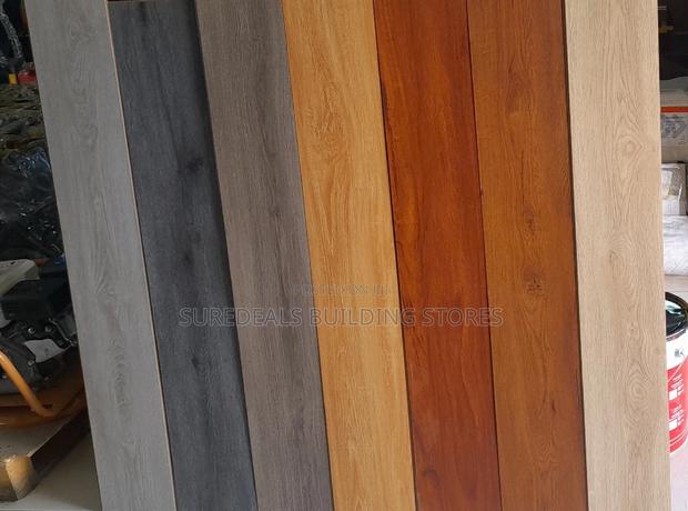 Warm Pleasant Wood Flooring Laminate - thumbnail 3