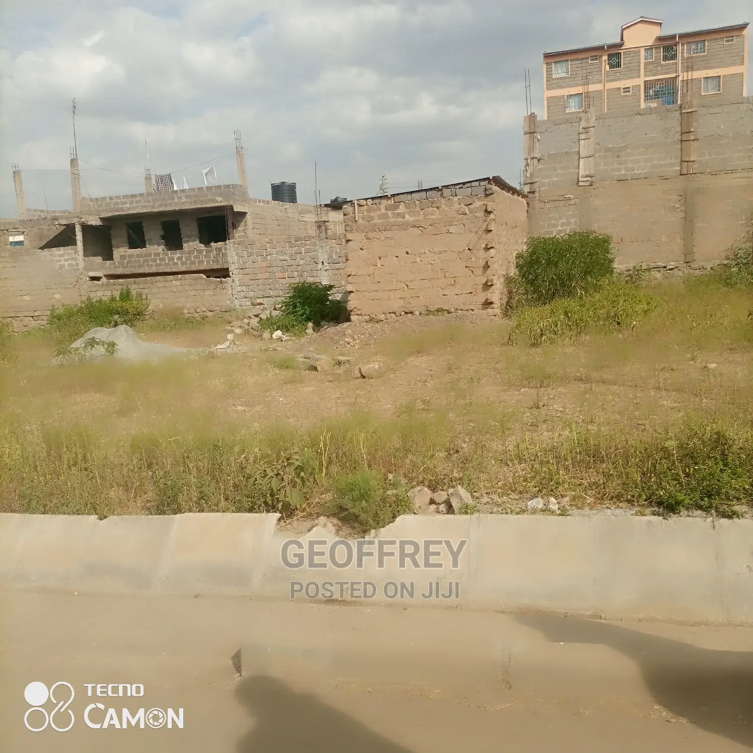 Selling 40x80 Commercial Plot in Mihango