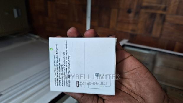 Apple Adapter Genuine on Offer - thumbnail 2