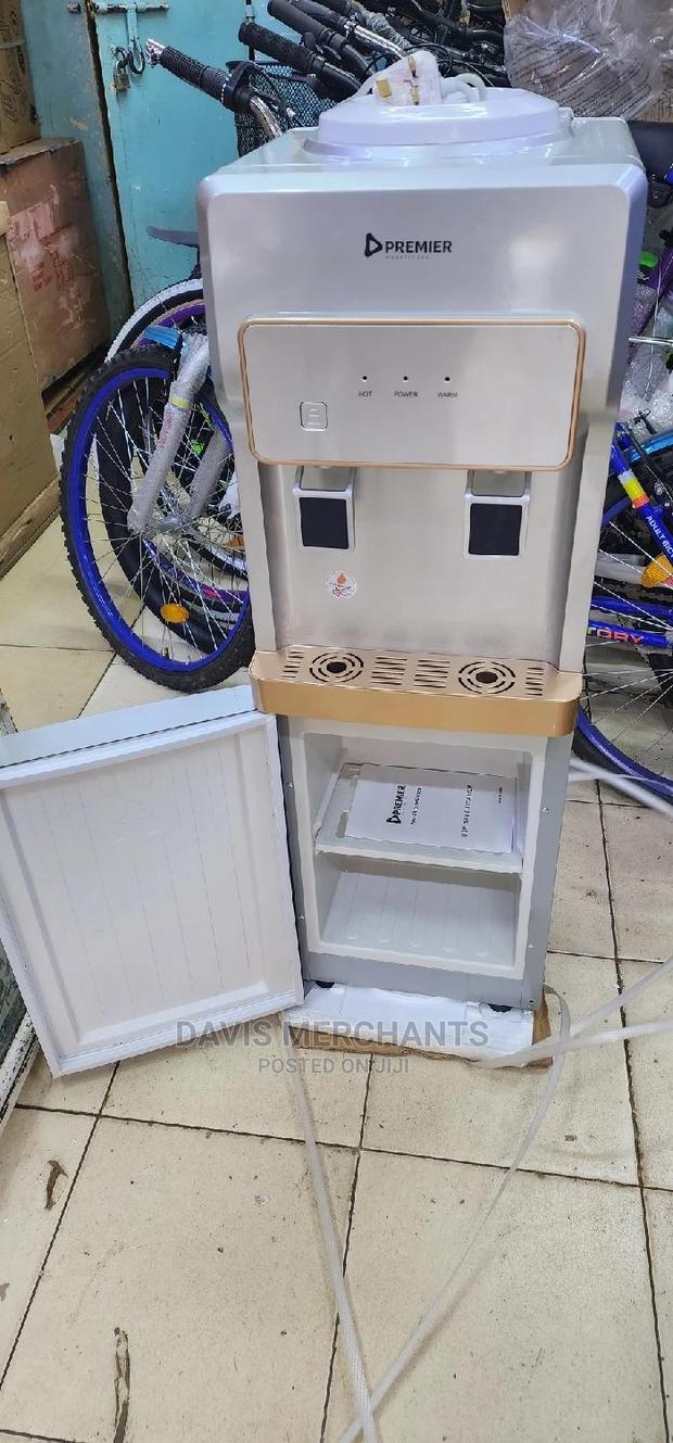 High Quality Hygienic Water Dispenser for Hot/Normal Water