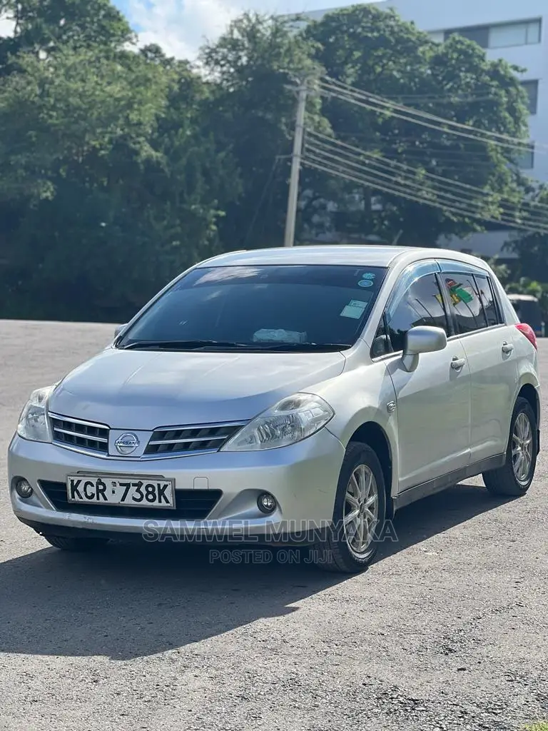 Nissan Tiida 1.5L 16V 2012 Silver