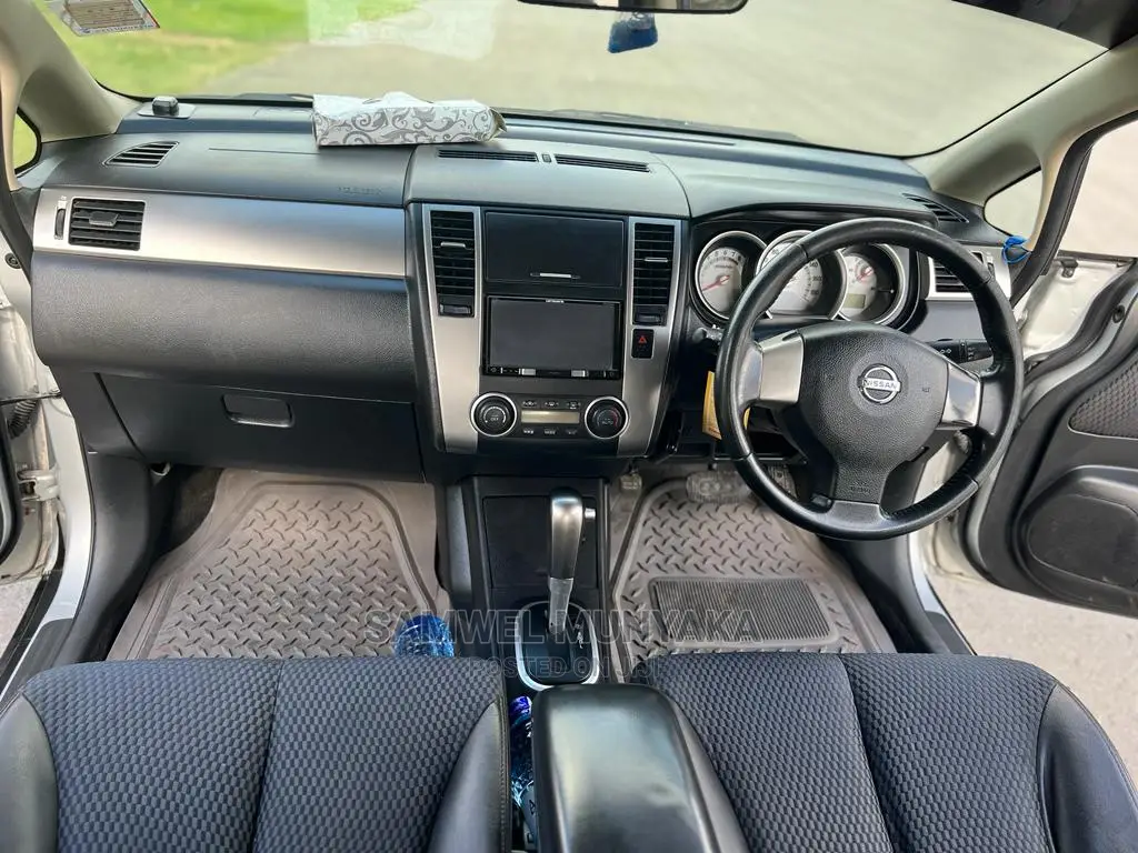 Nissan Tiida 1.5L 16V 2012 Silver