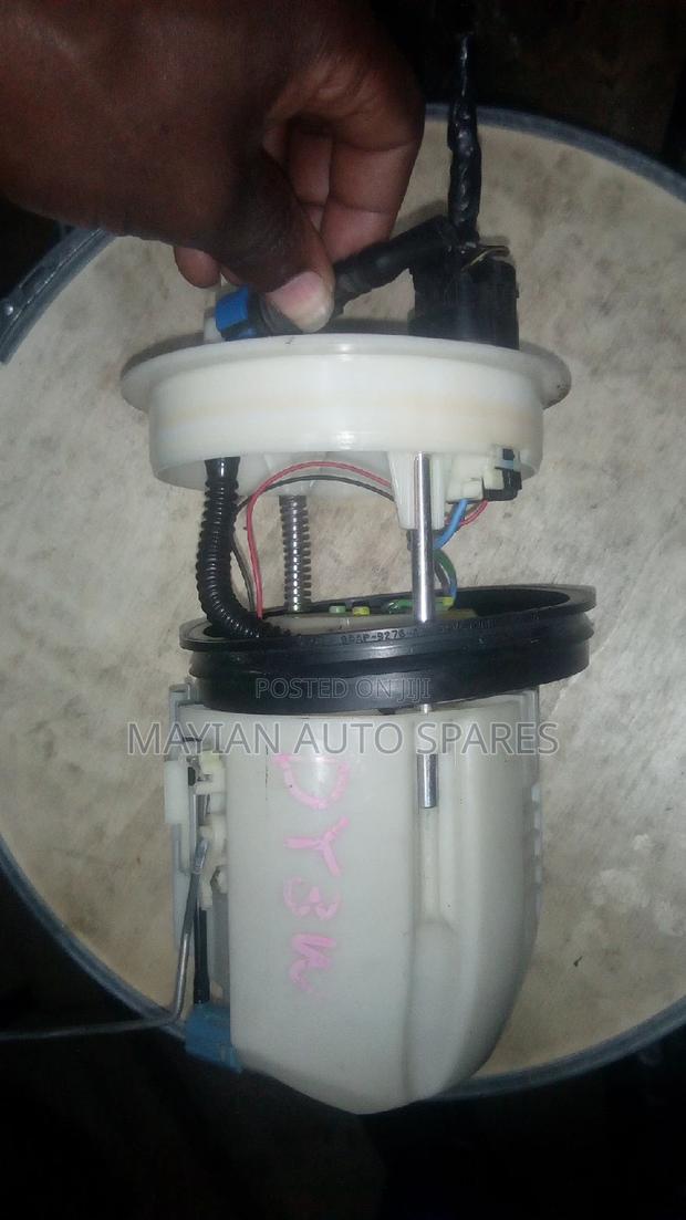 Pump Demio 2005 - thumbnail 2