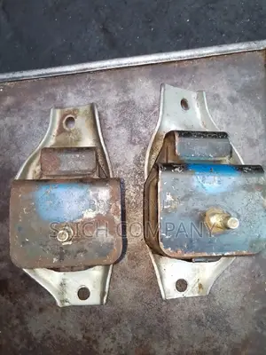 Subaru Legacy BH5 Engine Mount