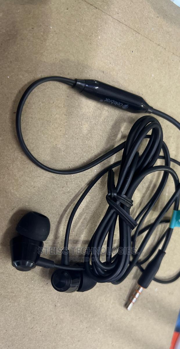 Celebrat G4 Stereo Earphones. - thumbnail 3