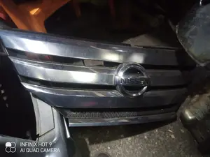 Nissan Serena Front Grill