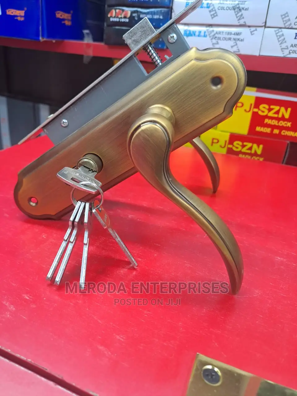 Silver Doorlock With 4 Keys