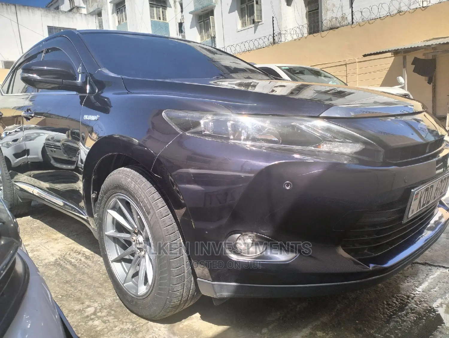 Toyota Harrier 2.5 Hybrid 4WD 2014 Blue