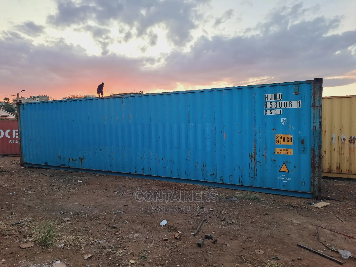 20ft Container at 40ft Container At