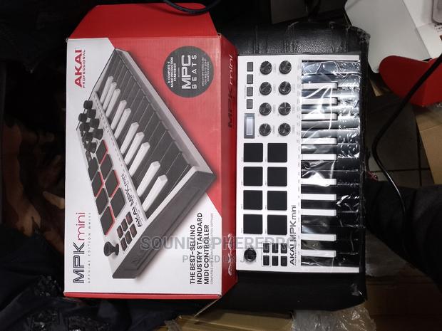 Akai Mini Midi Controller Keyboard - main view