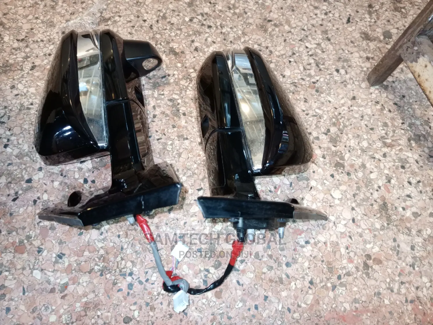 Harrier New Shape Side Mirrors With Camera