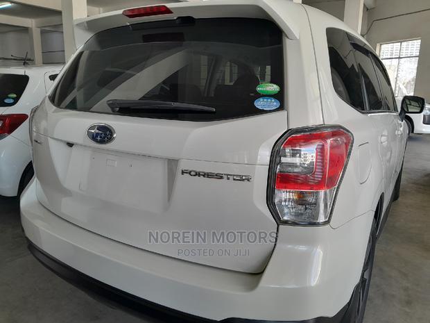 Subaru Forester 2016 White - thumbnail 4