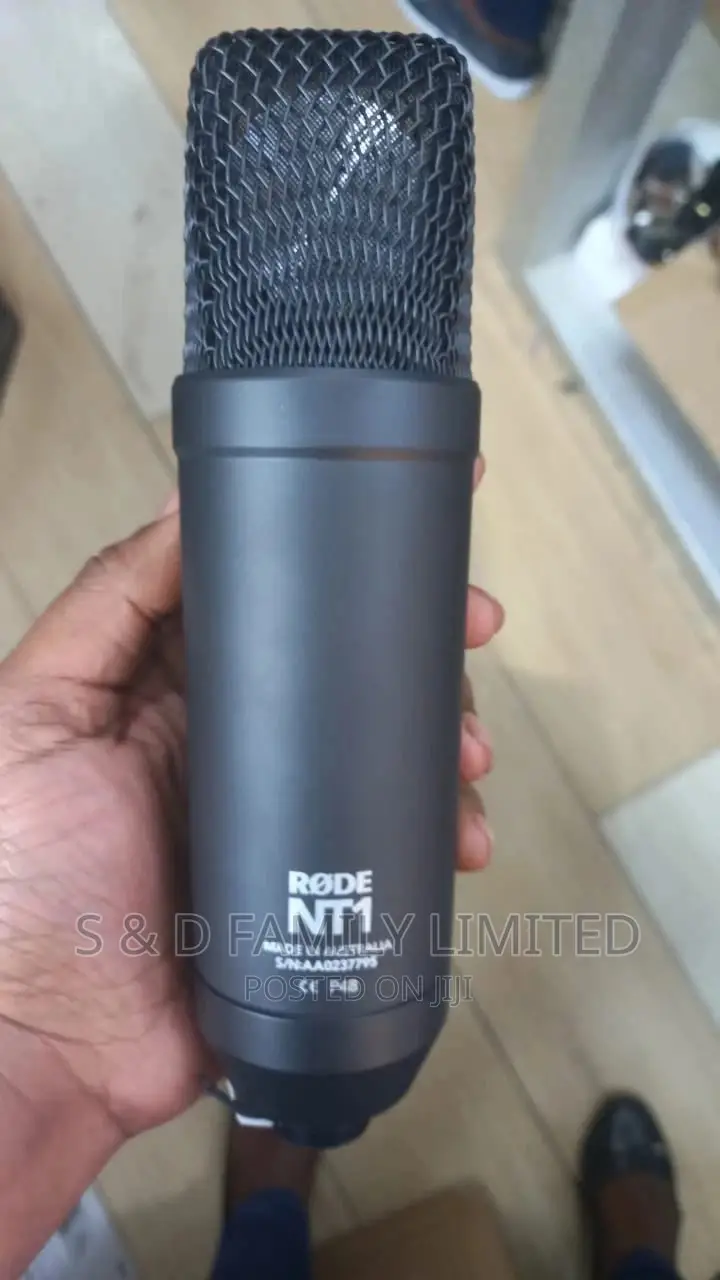 RODE NT1-KIT Large-Diaphragm Cardioid Condenser Microphone