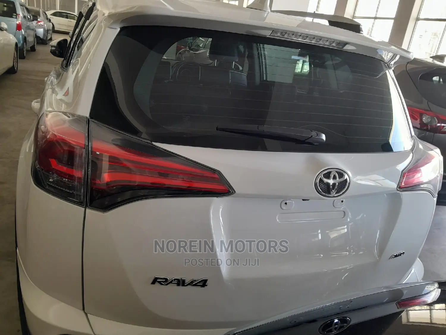 Toyota RAV4 2016 Off white