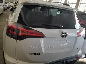 Toyota RAV4 2016 Off white