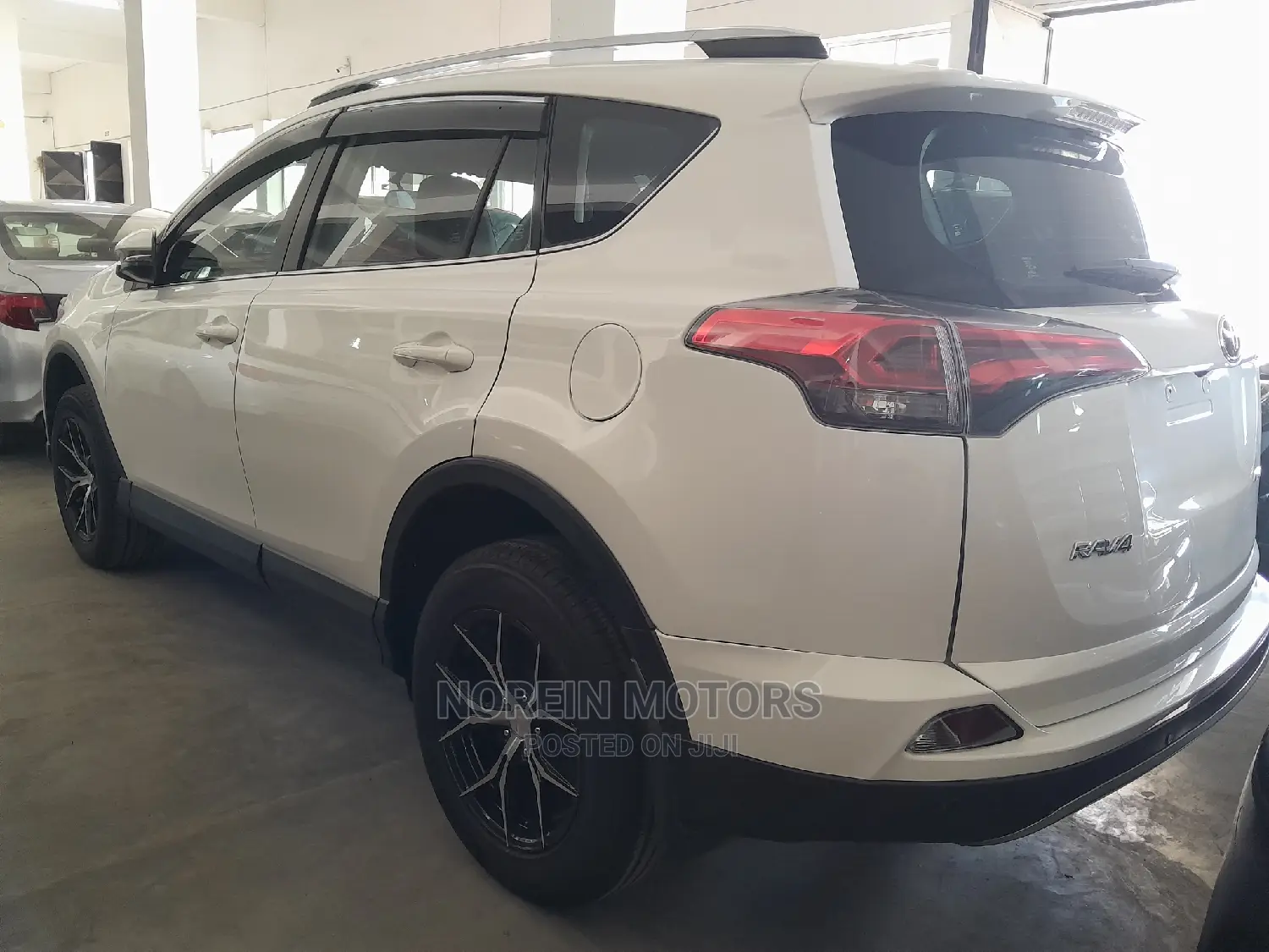 Toyota RAV4 2016 Off white