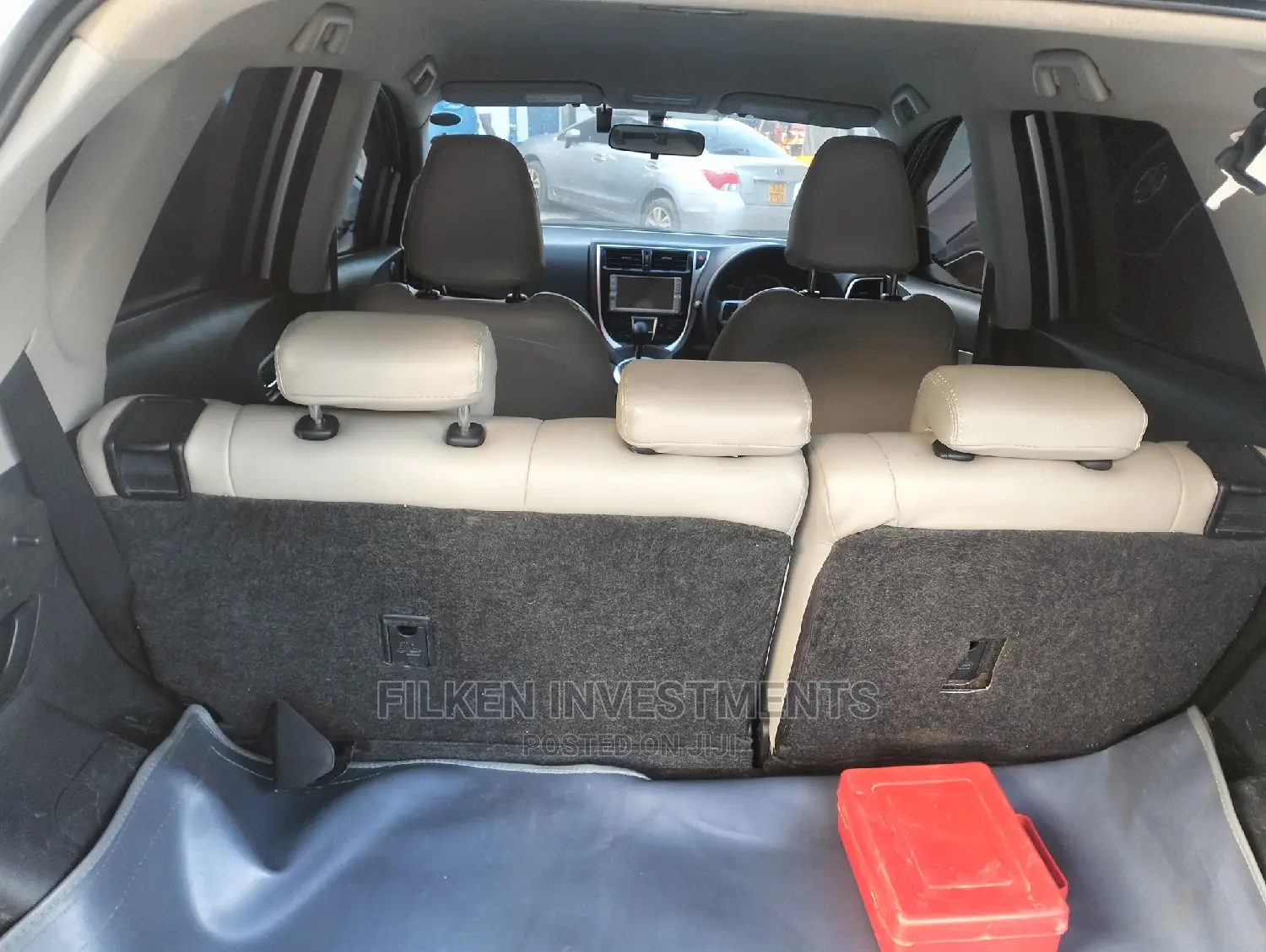 Toyota Ractis 1.5 FWD 2015 Silver