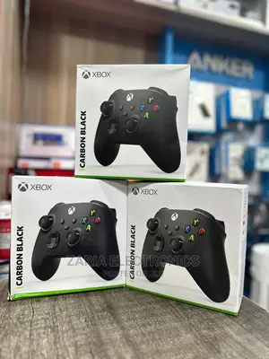 Xbox Wireless Pad for Series S and X, Carbon Black