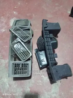 NZE 2002 Dashboard Vents