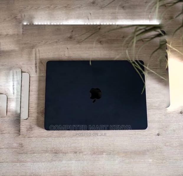 New Laptop Apple MacBook Air 8GB Apple M1 SSD 512GB - thumbnail 3