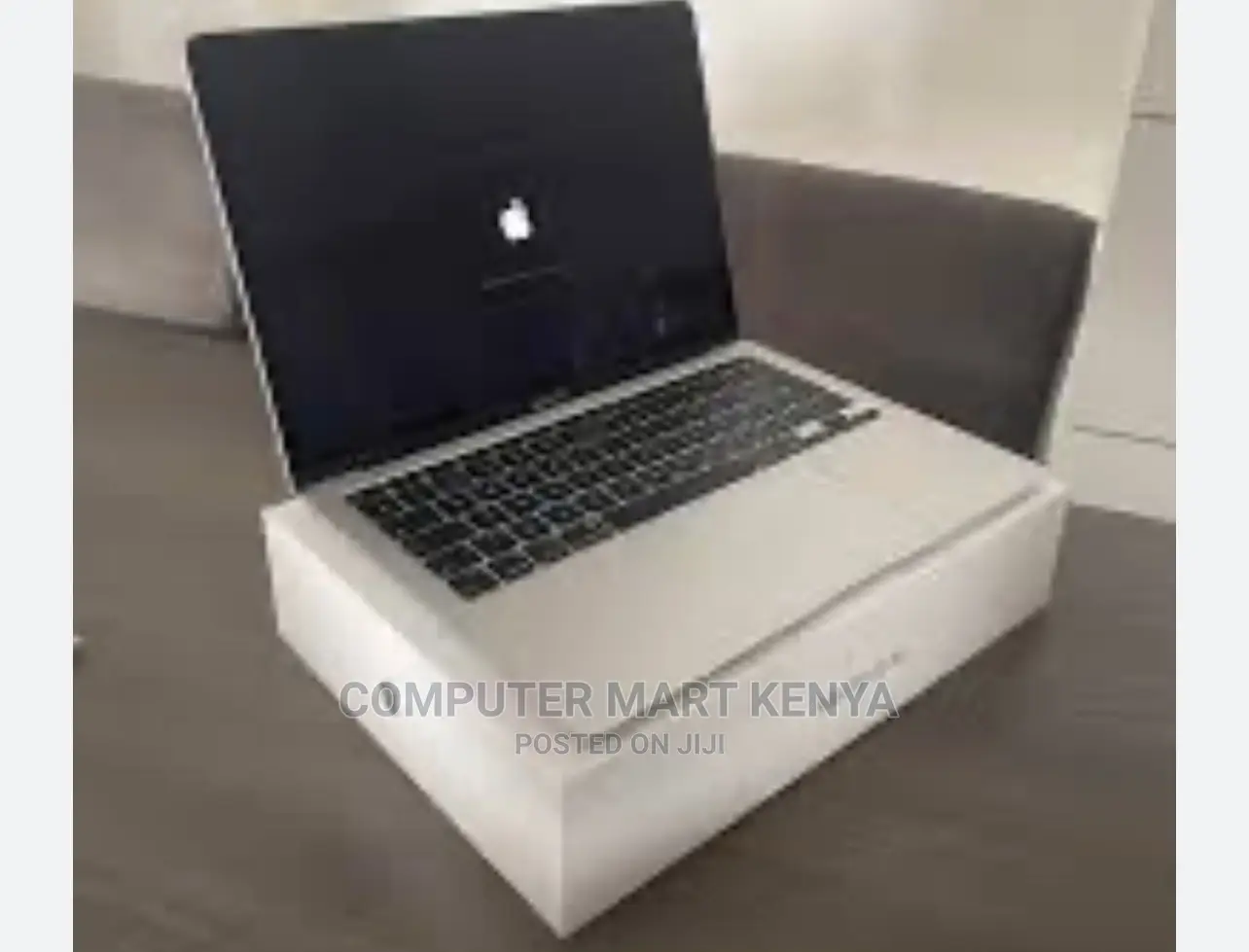 New Laptop Apple MacBook Pro 8GB Apple M1 SSD 256GB