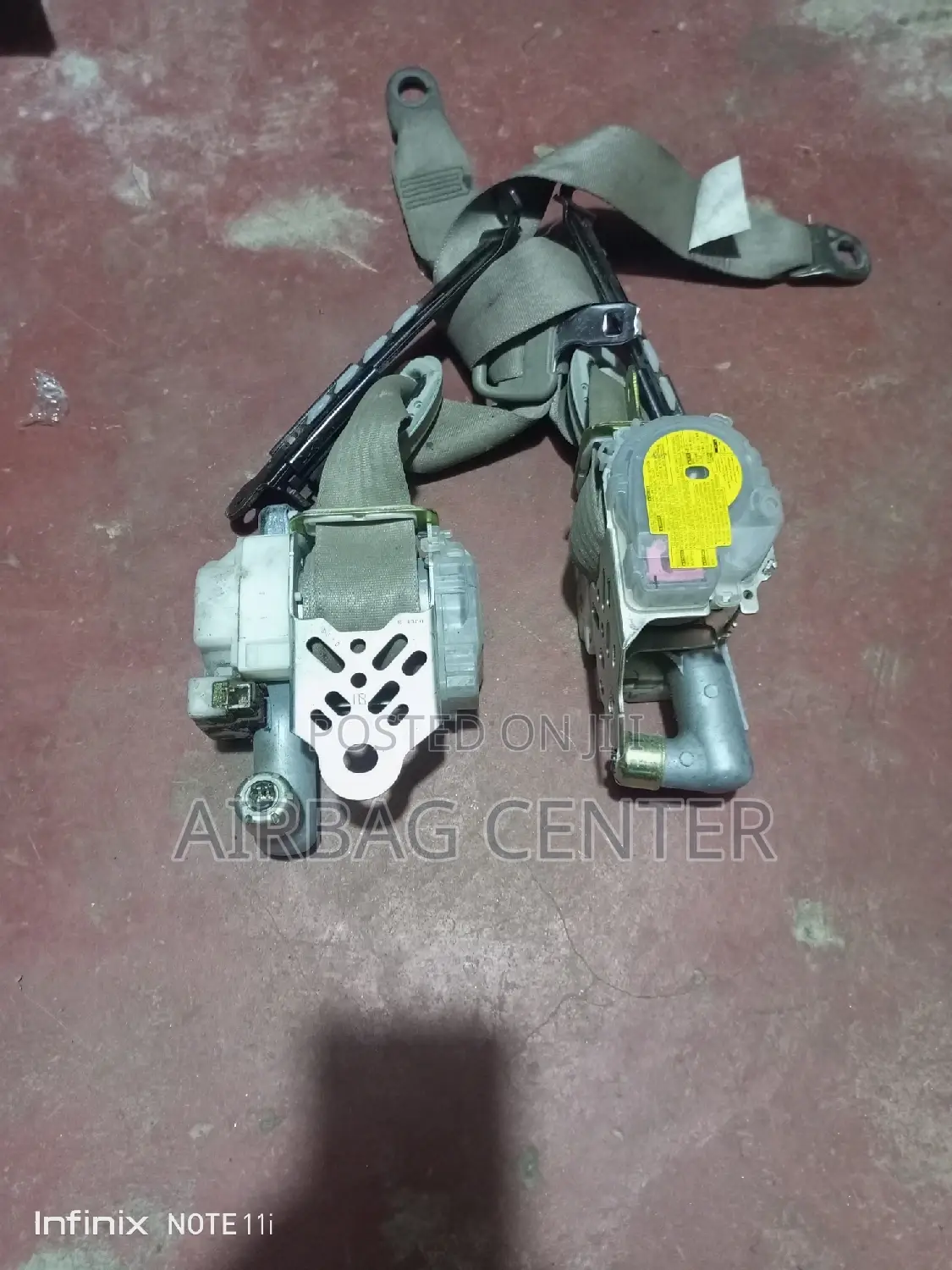 Toyota Harrier Front Safety Belts