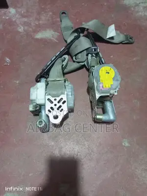 Toyota Harrier Front Safety Belts