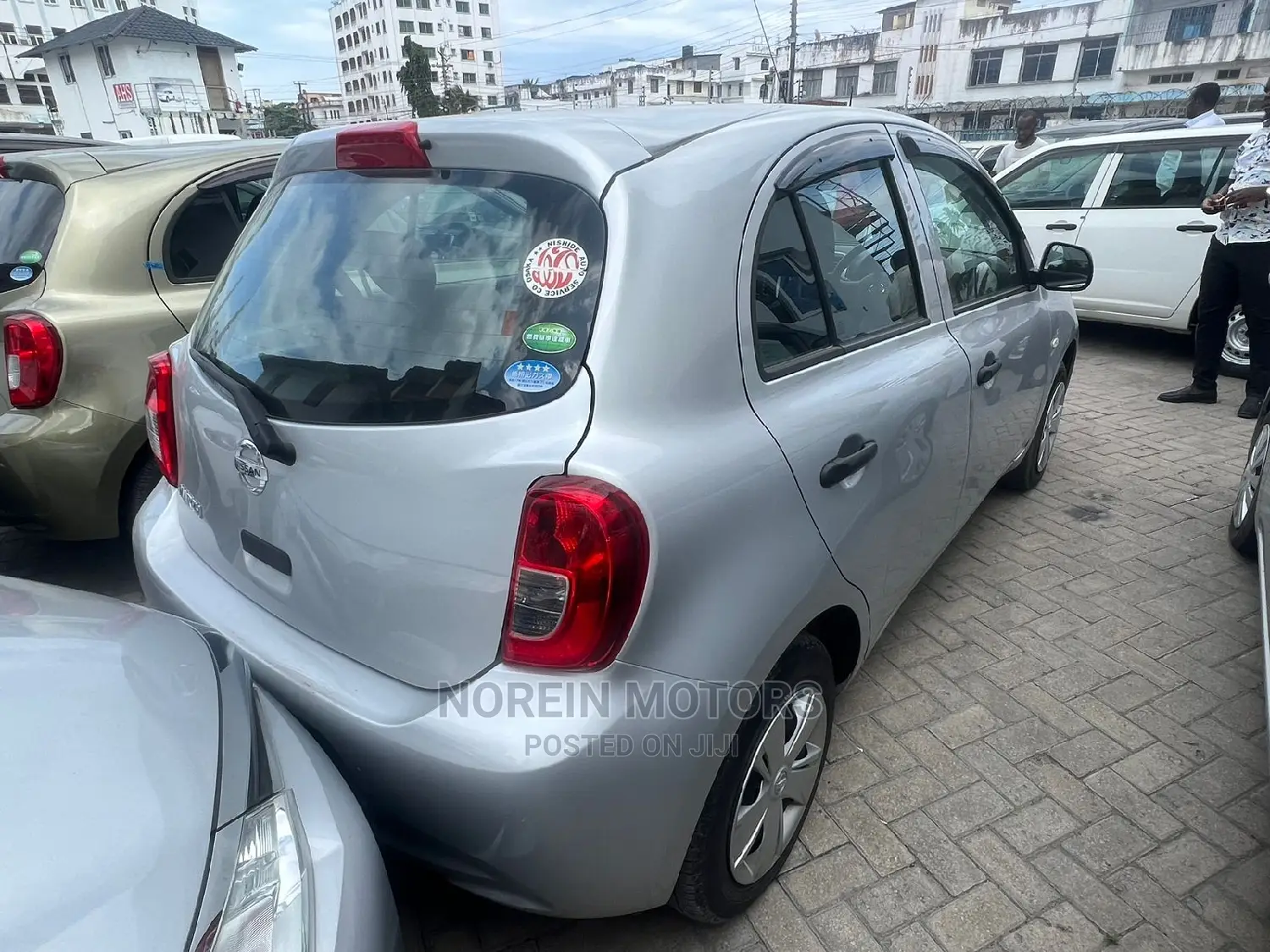 Nissan March 2016 Silver