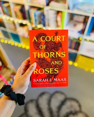 A Court of Thorns and Roses (Book 1 of 5: A Court of Thorns