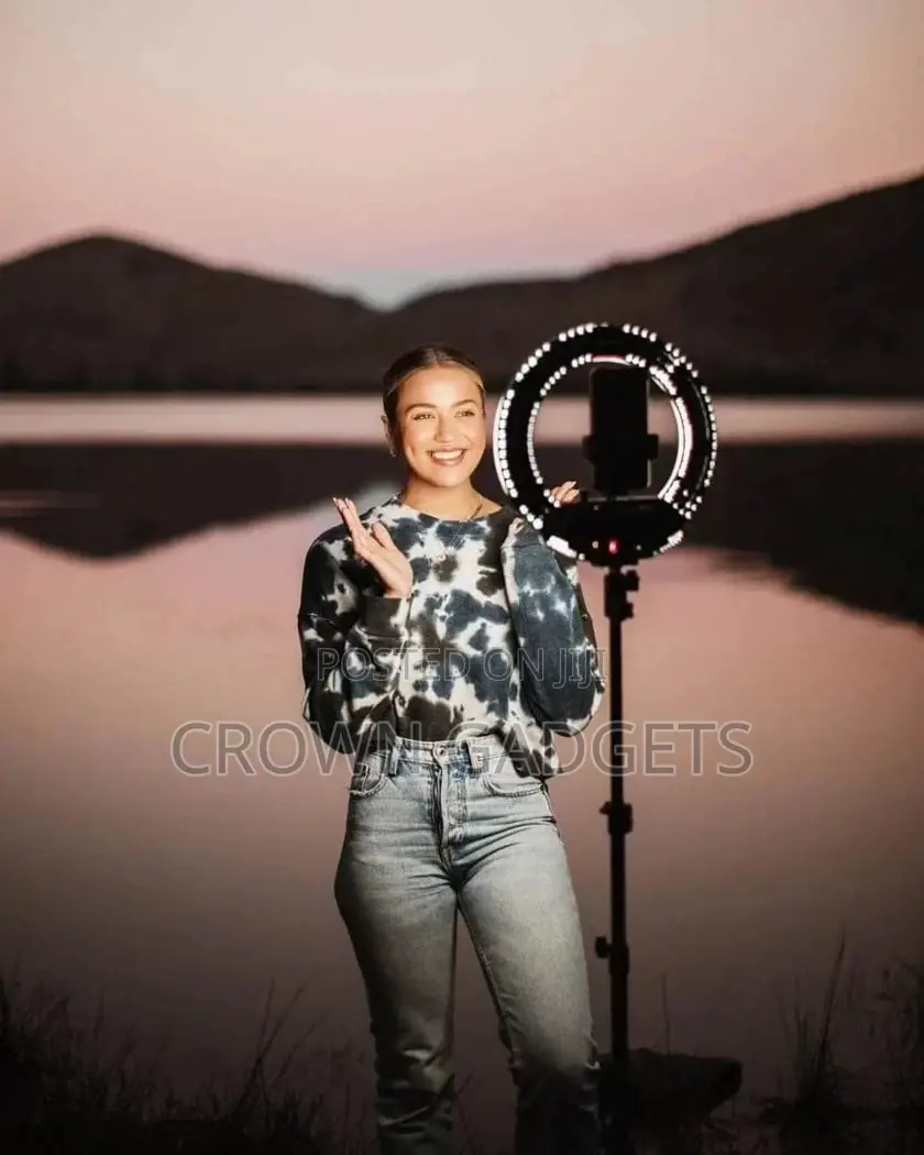 12 Inch Dimmable Ringlight With Tripod