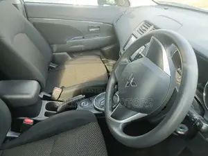 Mitsubishi RVR 2017 Silver