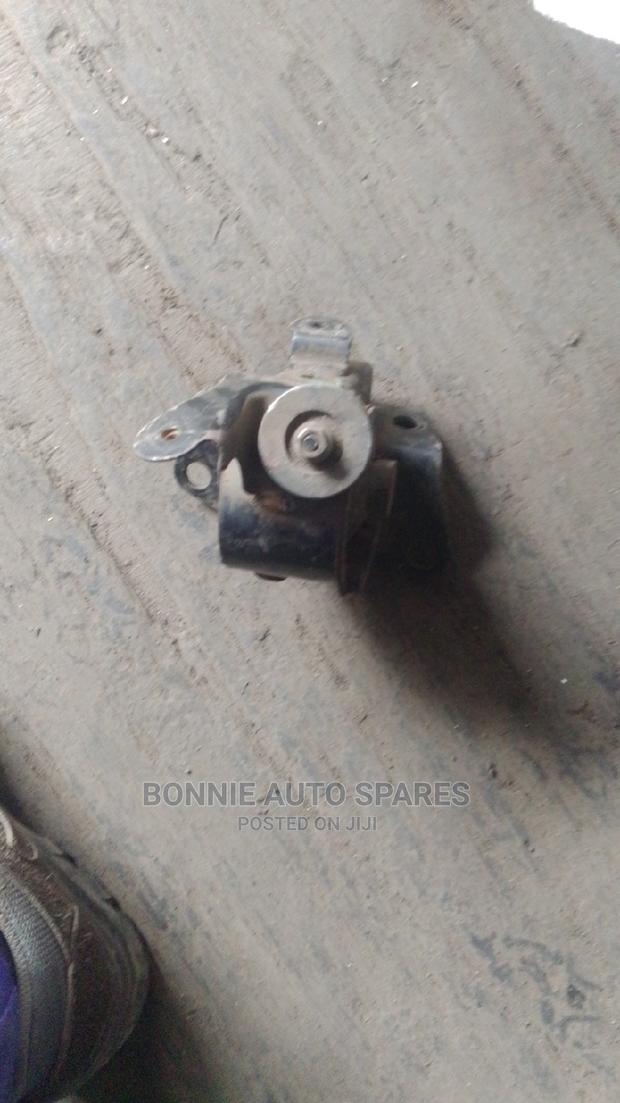 1az Avensis/Voxy/Noah Gearbox Mounting - thumbnail 3