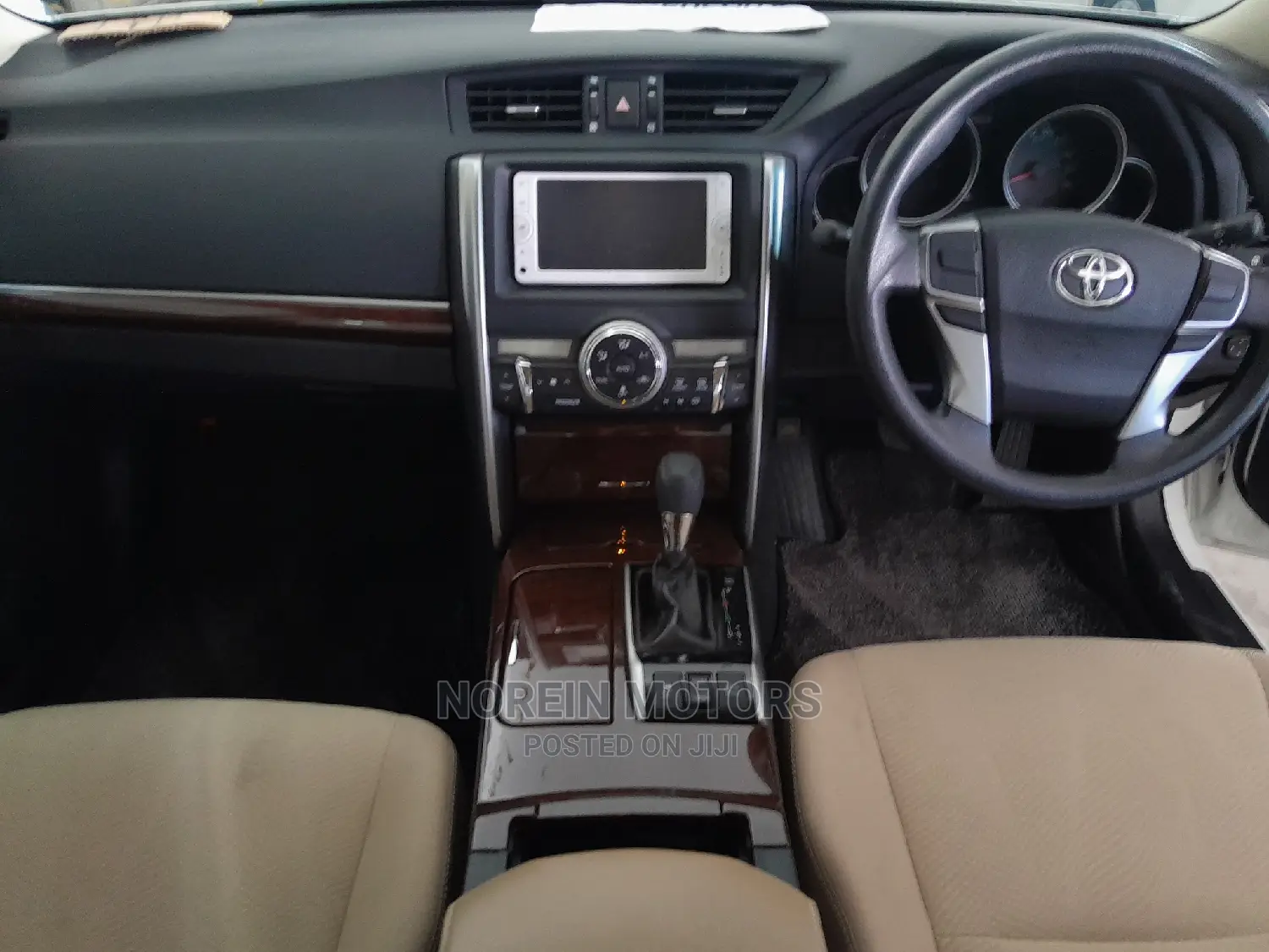 Toyota Mark X 2014 White