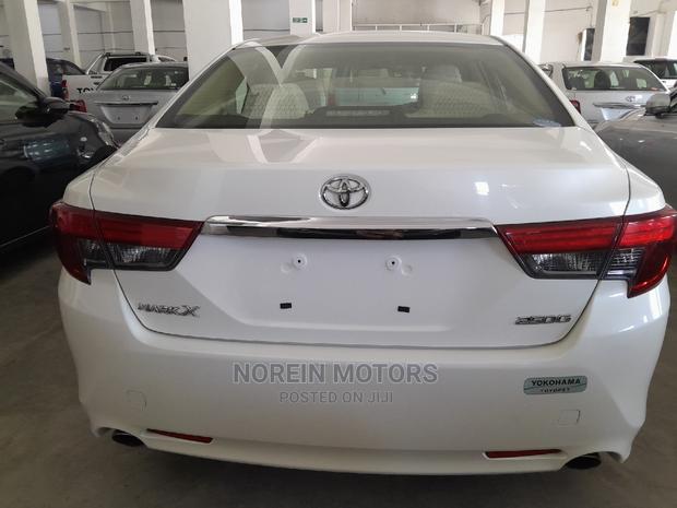 Toyota Mark X 2014 White - thumbnail 2