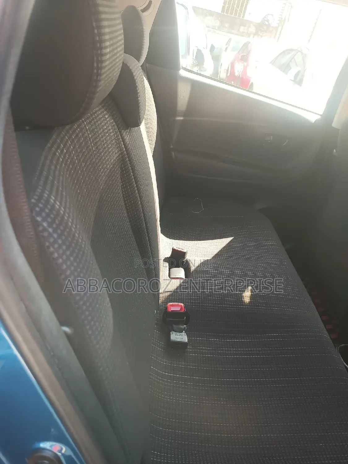Toyota Vitz 1.0 FWD 5dr 2016 Blue
