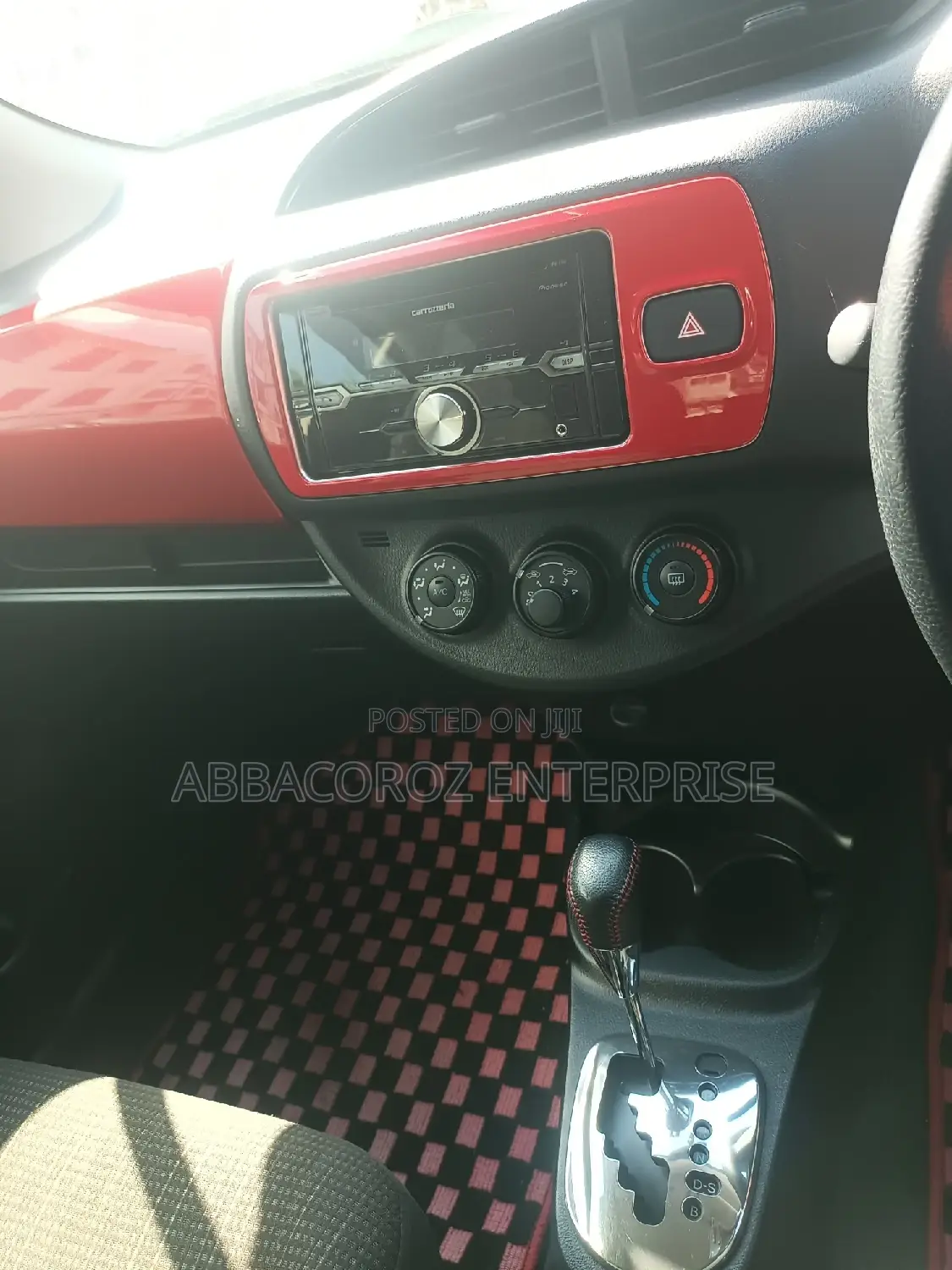 Toyota Vitz 1.0 FWD 5dr 2016 Blue