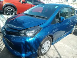 Toyota Vitz 1.0 FWD 5dr 2016 Blue
