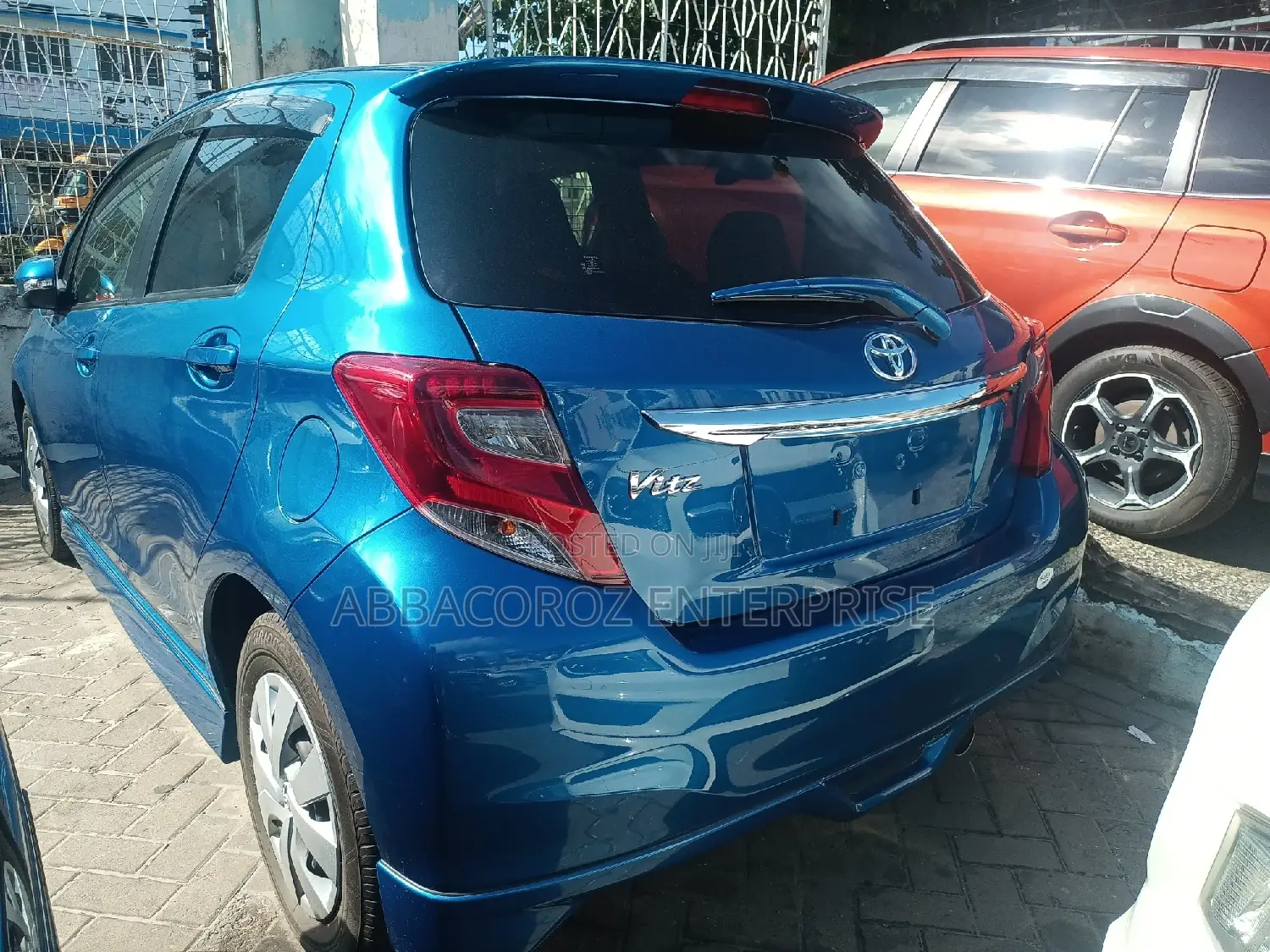Toyota Vitz 1.0 FWD 5dr 2016 Blue