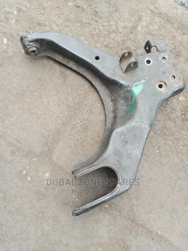 Super Ex-Japan Lower Arms Isuzu D-Max 2 4wd Available.