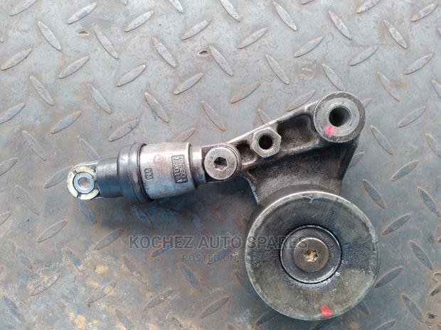 Timing Belt Tensioner for Nissan ZD30 (Nguruwe)