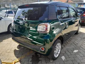 Toyota Passo 2015 Green