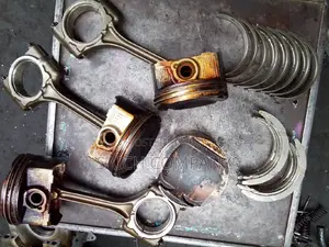Subaru FB16 Engine Pistons