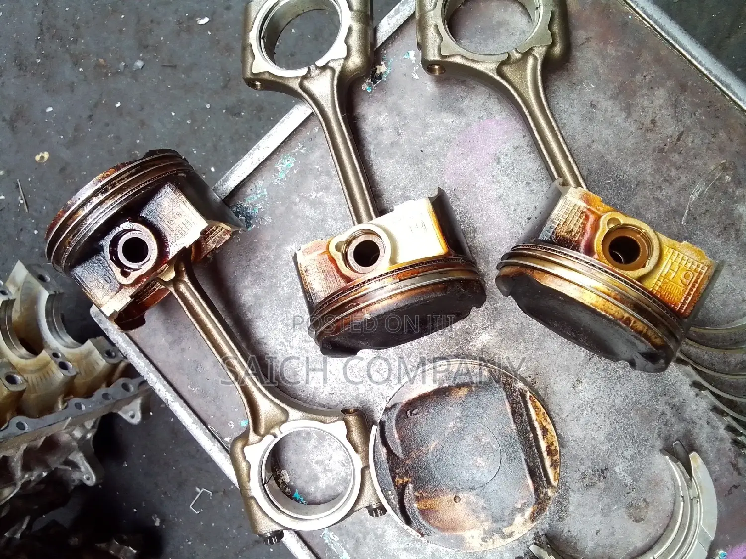 Subaru FB16 Engine Pistons